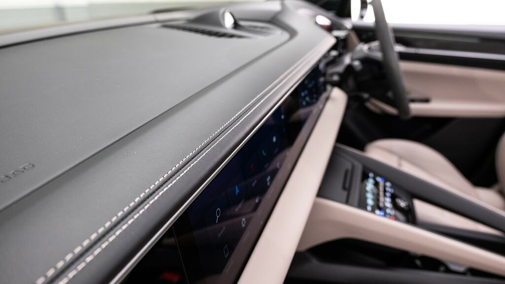 Porsche Macan V6 Gts Pdk Euro 6 Black #45