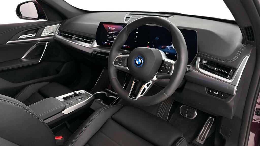 BMW iX1 150Kw Edrive20 Shadow Edition 65Kwh Purple #6