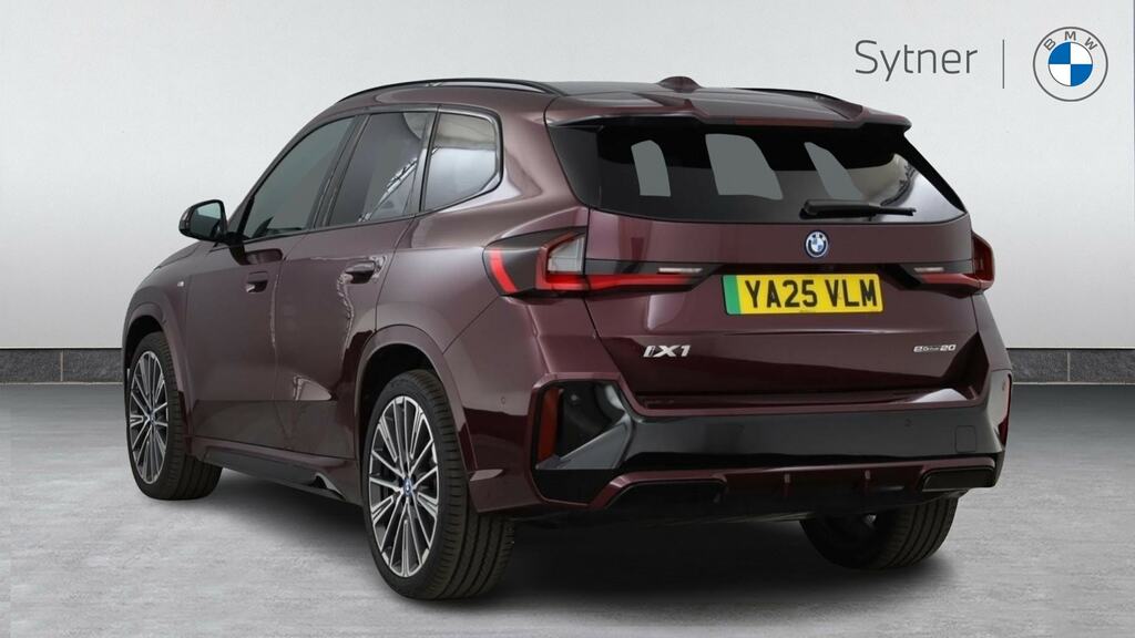 BMW iX1 150Kw Edrive20 Shadow Edition 65Kwh Purple #2