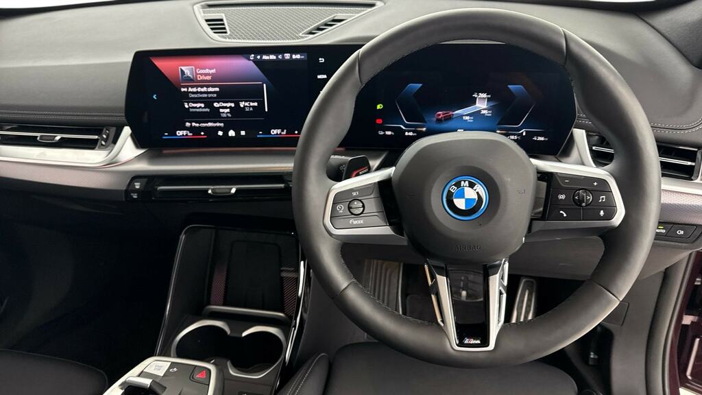 BMW iX1 150Kw Edrive20 Shadow Edition 65Kwh Purple #5