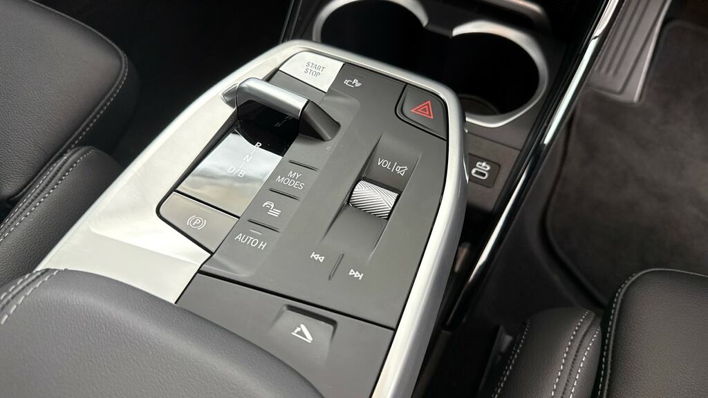 BMW iX1 150Kw Edrive20 Shadow Edition 65Kwh Black #10