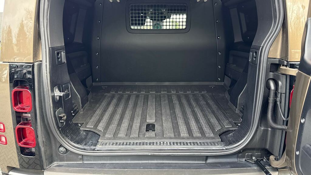 Land Rover Defender 90 3.0 D250 X-dynamic Hse  #10