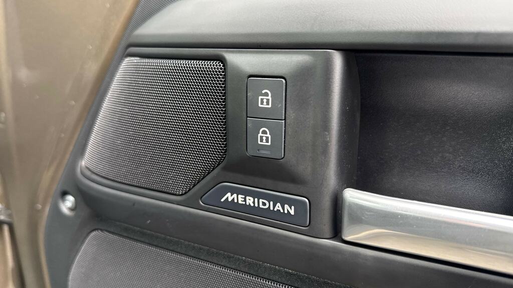 Land Rover Defender 90 3.0 D250 X-dynamic Hse  #23