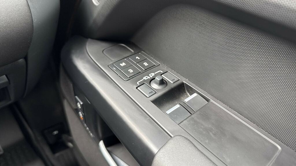 Land Rover Defender 90 3.0 D250 X-dynamic Hse  #24