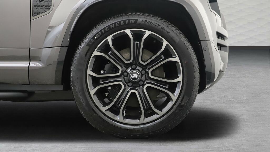 Land Rover Defender 110 Suv Black #8