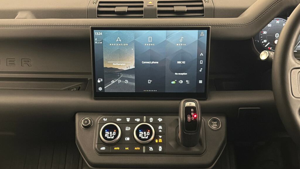 Land Rover Defender 110 X-dynamic Hse Black #14
