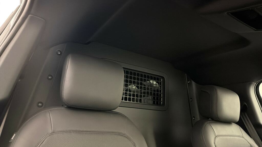 Land Rover Defender 110 X-dynamic Hse Black #19