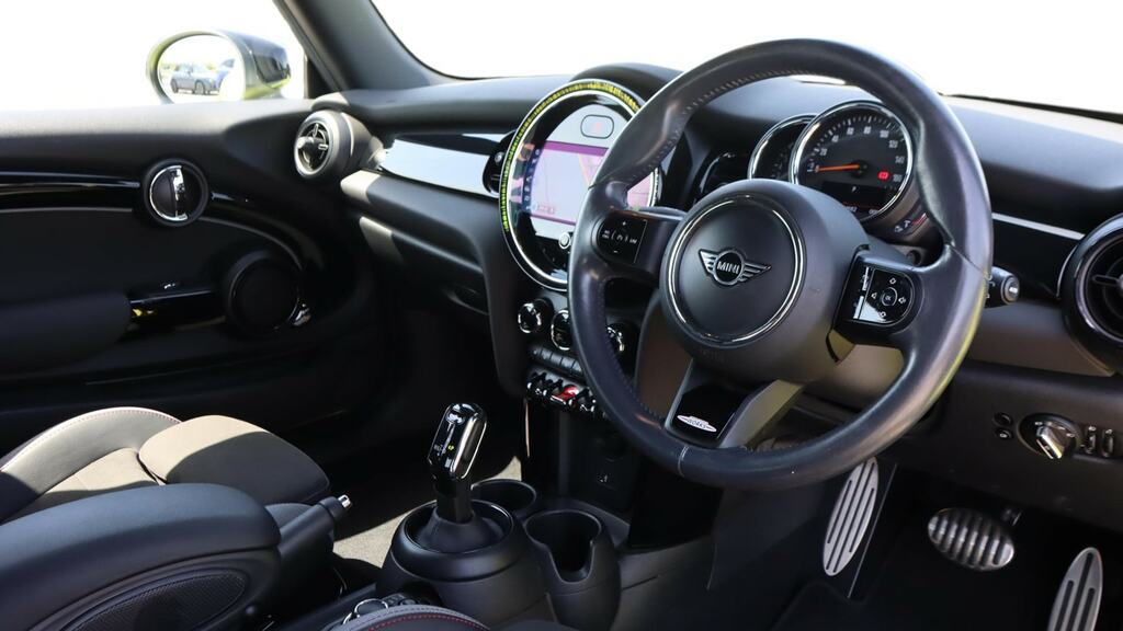 Mini Hatch 1.5 Cooper Sport Comfortnav Pack Yellow #6