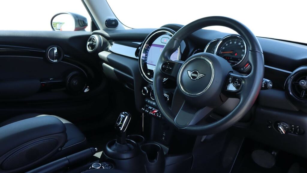 Mini Hatch 1.5 Cooper Classic Premium Plus Red #6