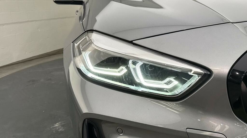 BMW 1 Series Sport White #23