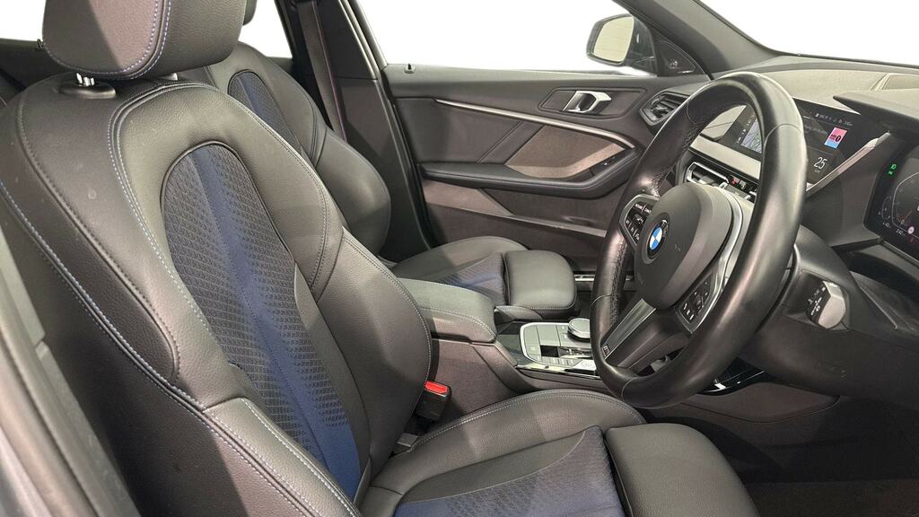 BMW 1 Series Sport White #11
