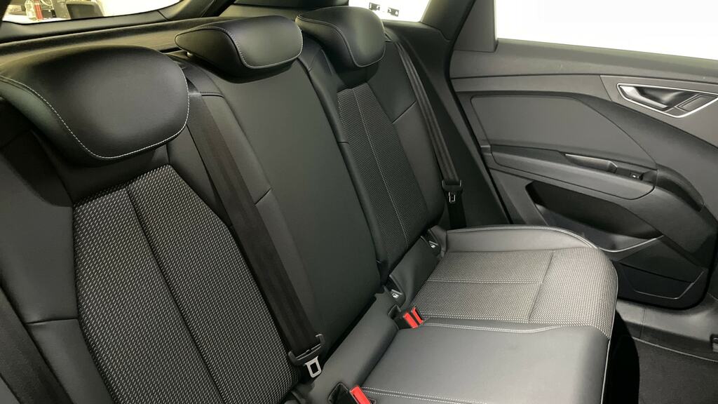 Audi Q4 E Tron 40 S Line Suv 82Kwh 204 Ps Grey #12