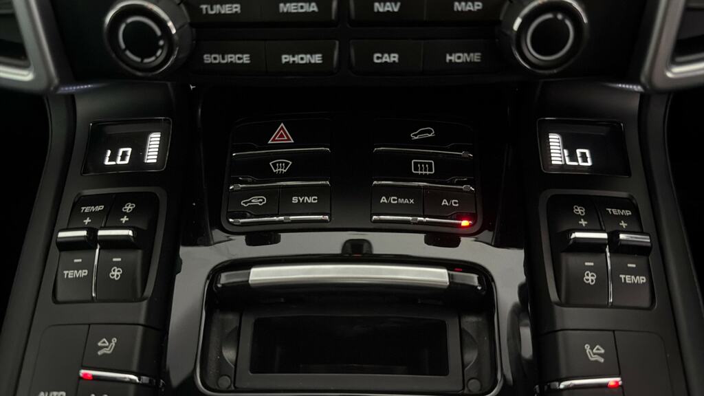 Porsche Cayenne 2016 3.0 D V6 Platinum Edition Tiptronic S Panoram Black #16