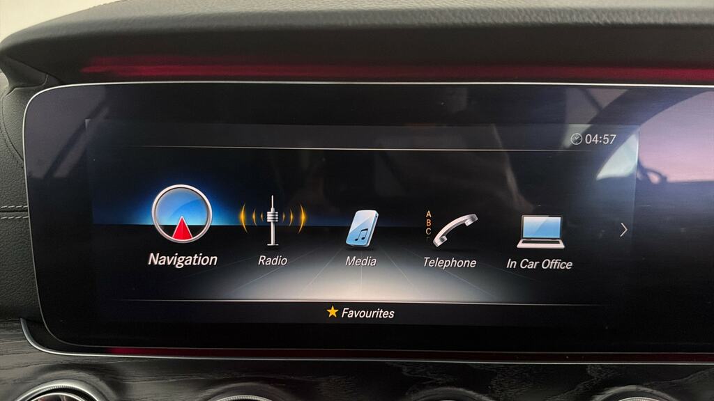 Mercedes-Benz E Class E400d 4Matic Amg Line Premium 9G-tronic Grey #24