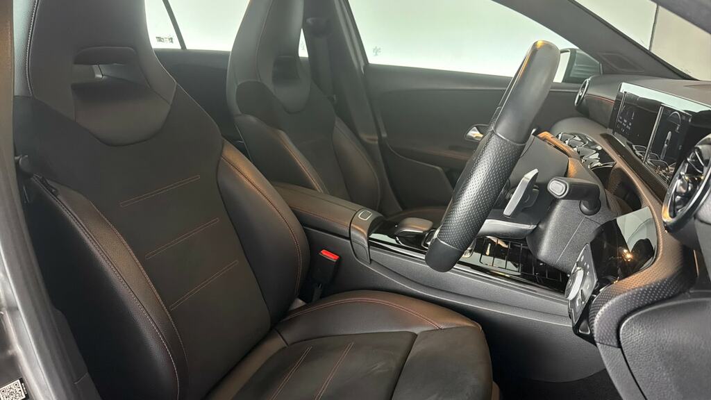 Mercedes-Benz A Class A180d Amg Line Executive Black #10
