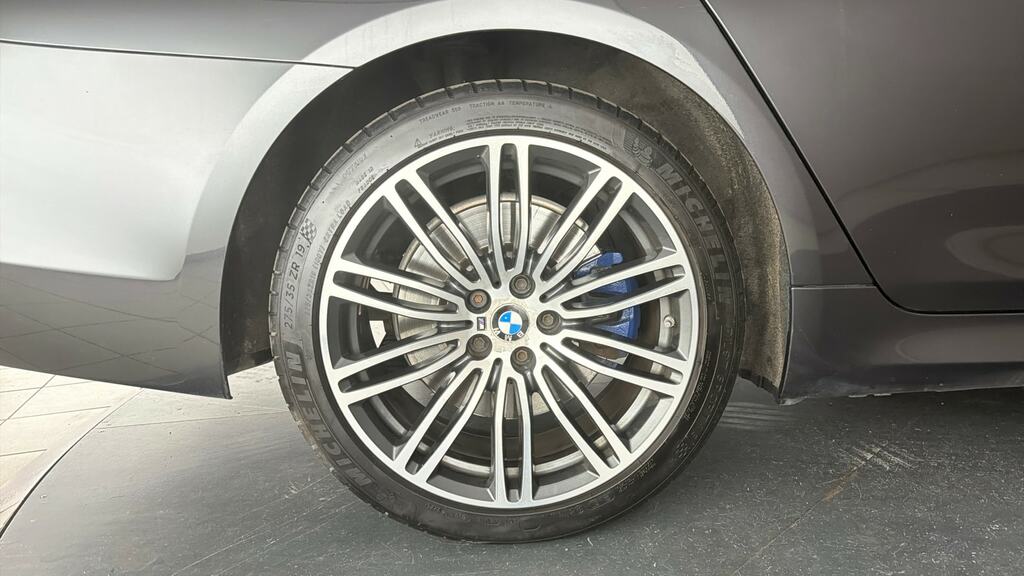 BMW 5 Series 2018 18 2.0  #24