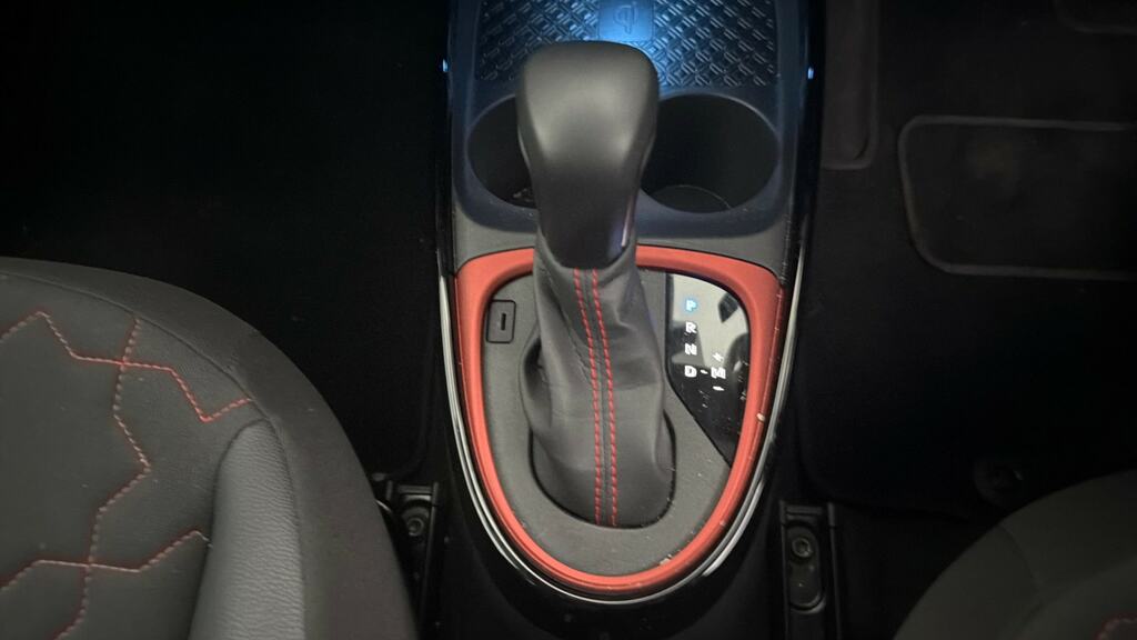 Toyota Aygo X Vvt-i Edge Red #14