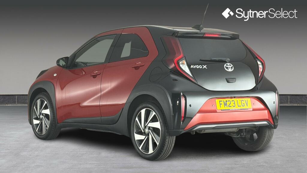 Toyota Aygo X 1.0 Vvt-i Exclusive Red #2