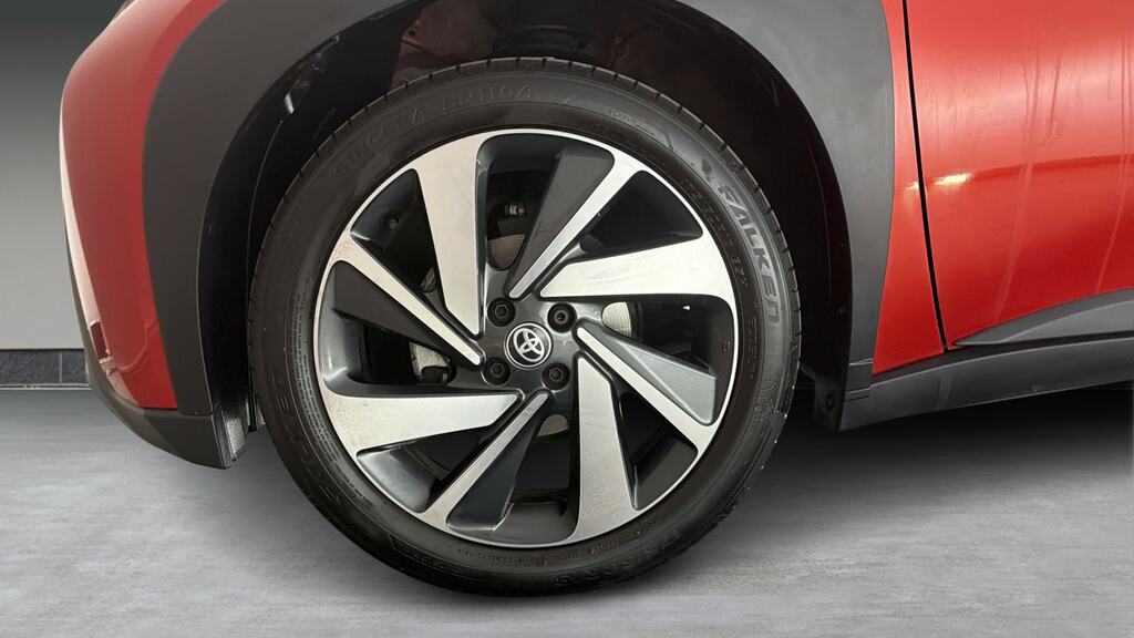 Toyota Aygo X Vvt-i Edge Red #26