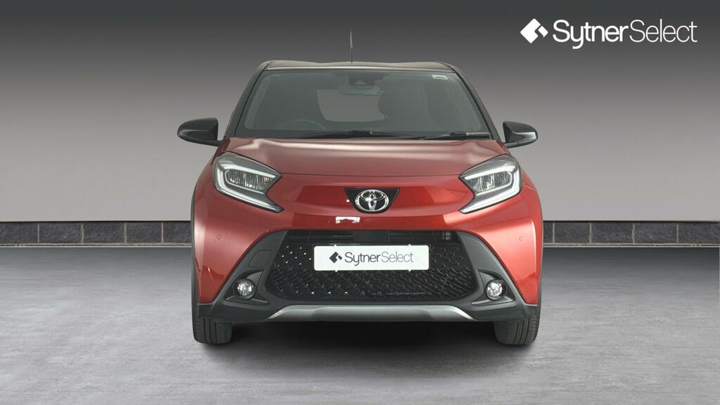 Toyota Aygo X 1.0 Vvt-i Exclusive Red #4