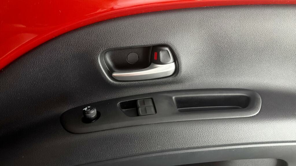 Toyota Aygo X Vvt-i Edge Red #21