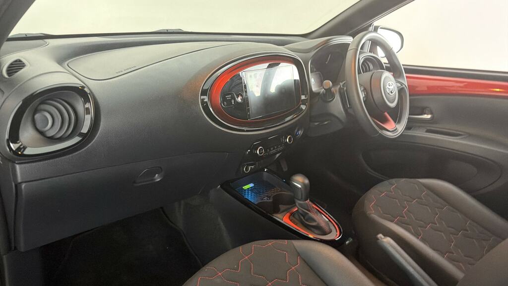 Toyota Aygo X Vvt-i Edge Red #11