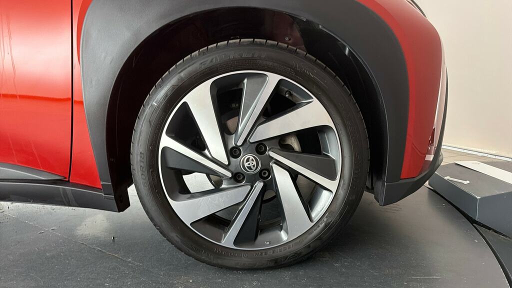 Toyota Aygo X Vvt-i Edge Red #23