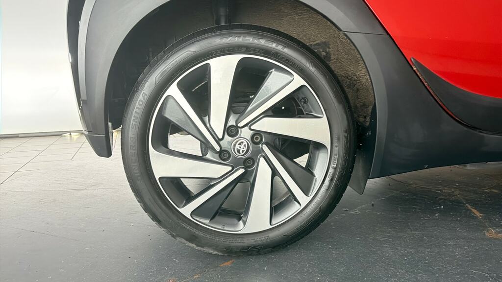 Toyota Aygo X Vvt-i Edge Red #24