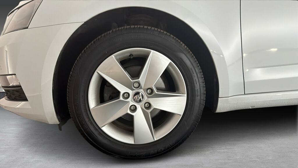 Skoda Octavia 1.5 Tsi Se Drive Silver #25