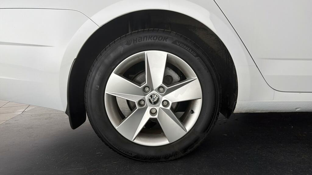 Skoda Octavia 1.5 Tsi Se Drive Silver #23