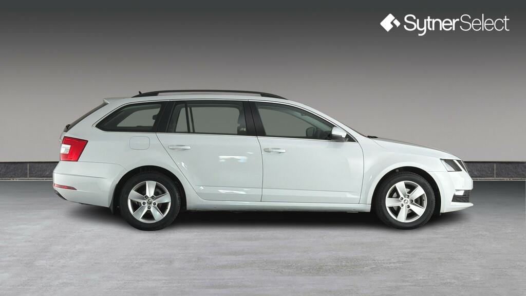 Skoda Octavia 1.6 Tdi Se Technology White #3