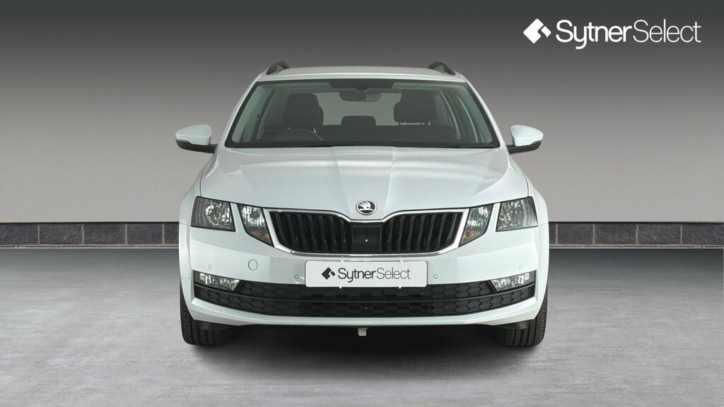 Skoda Octavia 1.6 Tdi Se Technology White #4