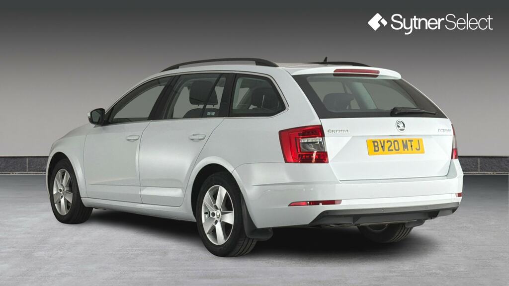 Skoda Octavia 1.6 Tdi Se Technology White #2