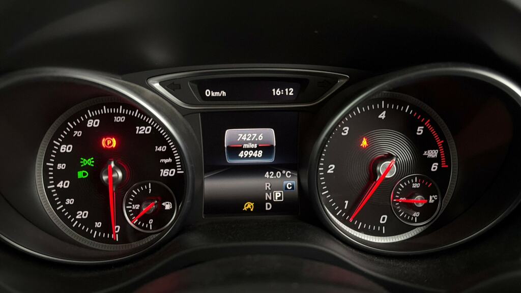 Mercedes-Benz GLA Class Gla 200 Se Brown #13