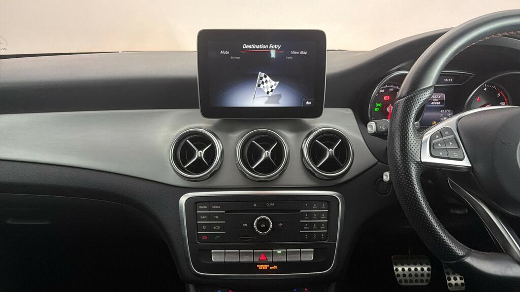 Mercedes-Benz GLA Class Gla 200 Se Brown #7