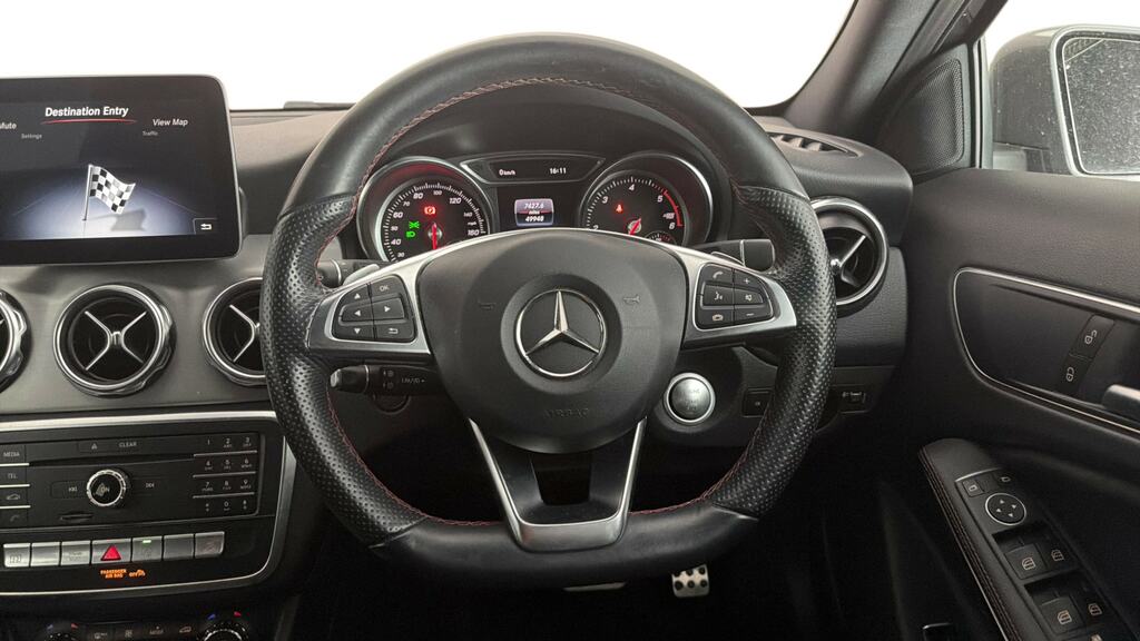 Mercedes-Benz GLA Class Gla 200 Se Brown #8