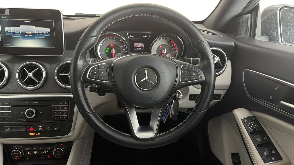 Mercedes-Benz CLA Class Cla 200 D Amg Black #8