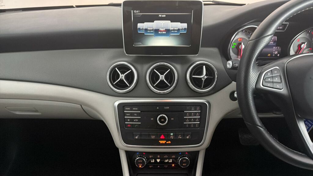 Mercedes-Benz CLA Class Cla 200 D Amg Black #7
