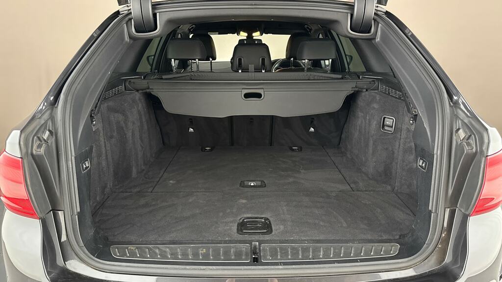 BMW 5 Series 520D Se Blue #22