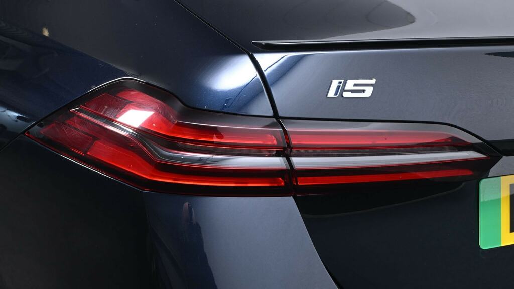 BMW i5 G60 Edrive40 M Sport Saloon Black #22