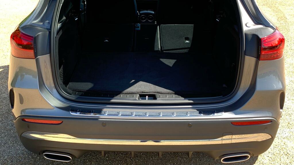 Mercedes-Benz GLA Class 180 Sport Edition Grey #17