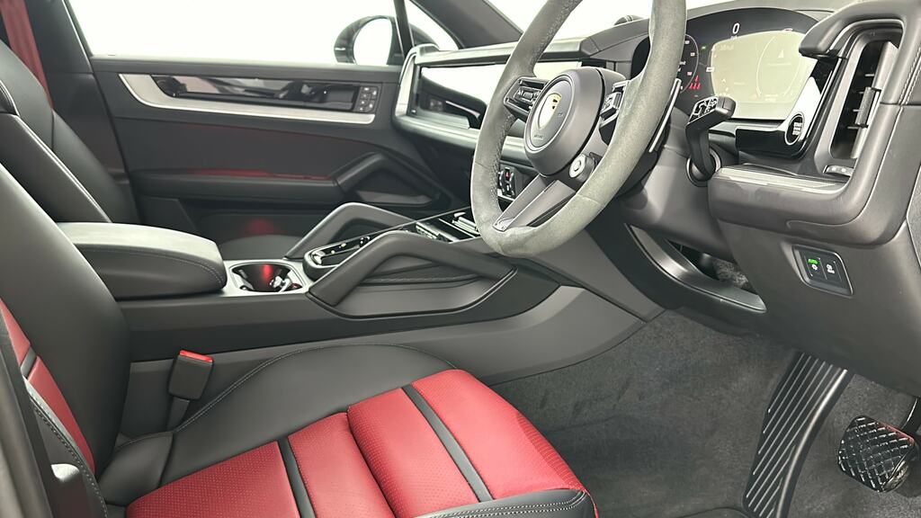 Porsche Cayenne 3.0 V6 E-hybrid 25.9Kwh Coupe Plug-in H Black #38