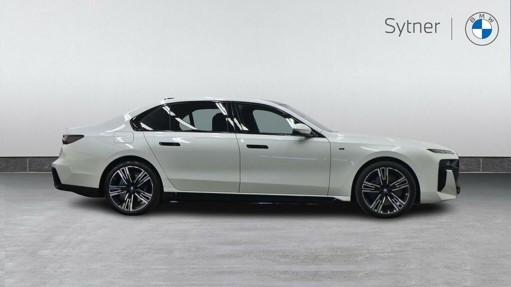 BMW i7 400Kw Xdrive60 M Sport 105.7Kwh White #3