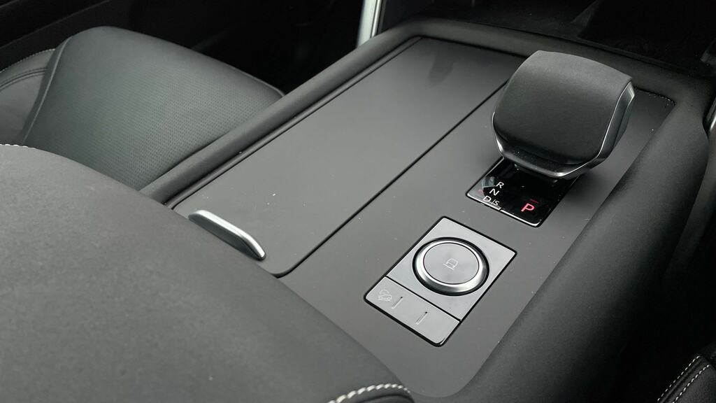Land Rover Discovery 3.0 D350 Dynamic Hse Black #13