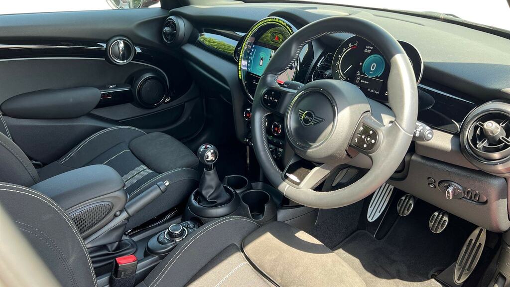 Mini Hatch 1.5 Cooper Sport Comfortnav Pack Red #6