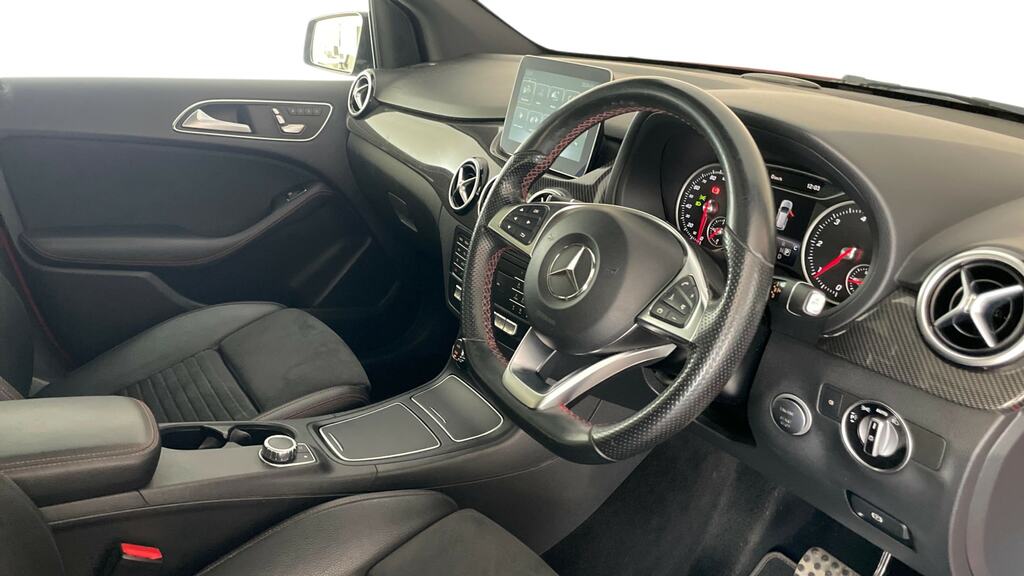 Mercedes-Benz B Class B180d Sport White #9