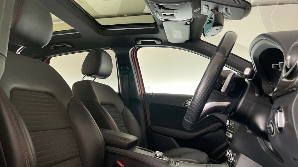 Mercedes-Benz B Class B180d Sport White #10