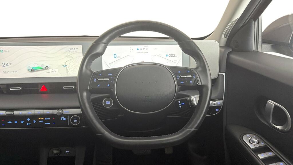 Hyundai Ioniq 5 Hatchback Black #8