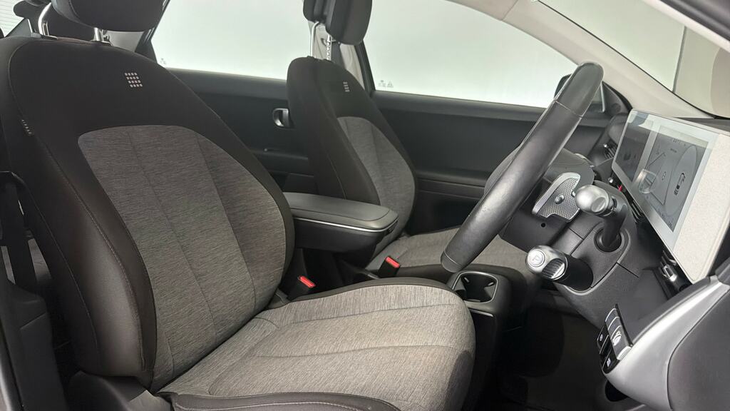 Hyundai Ioniq 5 Hatchback Black #10