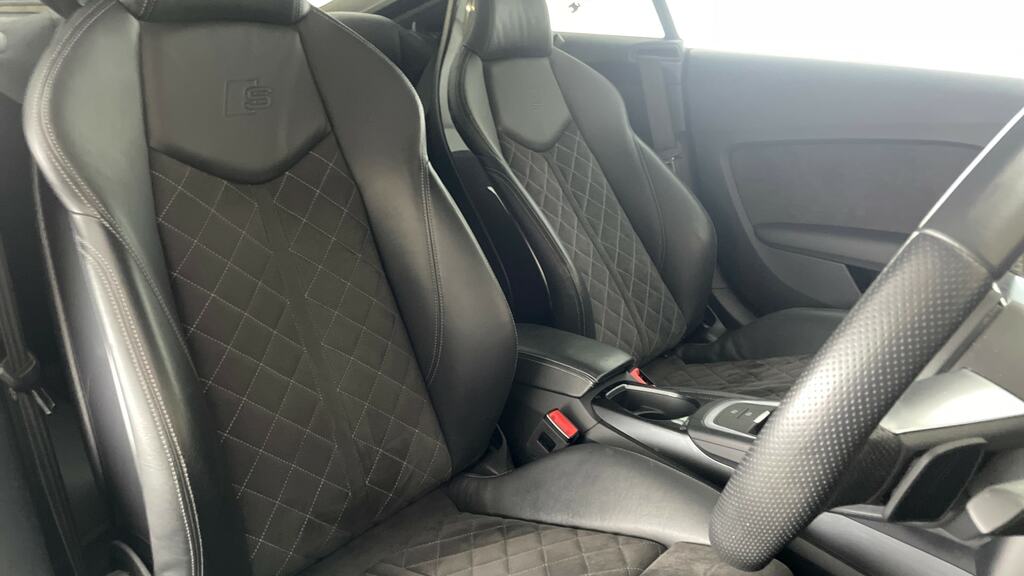 Audi TT 2.0 Tfsi 40 Black Edition Coupe S Troni Blue #10